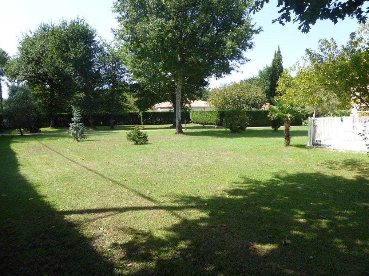 Sainte-Eulalie-en-Born La Mimona B&B 외부 사진